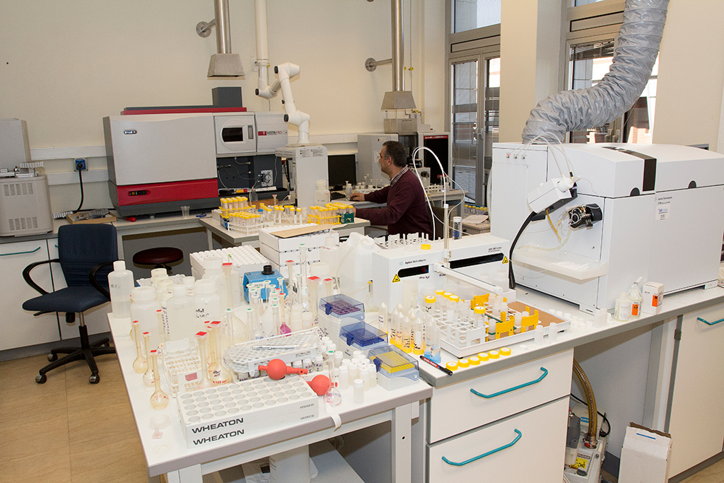 Microscope Room 3